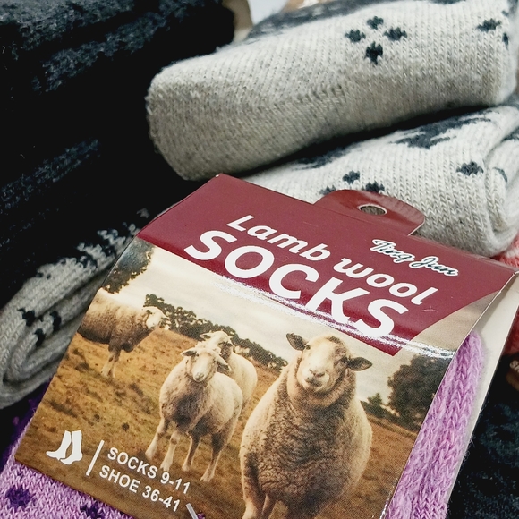 ⚫️  12 Lamb Wool Crew Socks/Thermal Warm Winter Boot Socks Size 9-11 Wom… - Picture 6 of 12